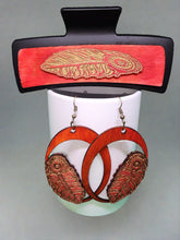 Load image into Gallery viewer, Juego de pinzas para el cabello y aretes con plumas tribales