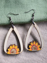 Load image into Gallery viewer, Sunflower Hair Clip & Wooden Earrings Set