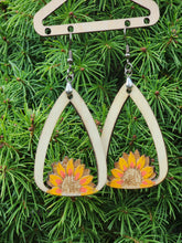 Load image into Gallery viewer, Sunflower Hair Clip & Wooden Earrings Set