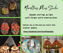 Load image into Gallery viewer, Mariposa Serena – Hand-Painted Wooden Butterfly Earrings